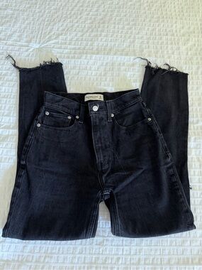 Abercrombie & Fitch Black High-Rise Mom Jeans
